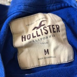 Hollister Shirts - Blue Hollister Men's Short Sleeve Graphic Shirt Hollister Shirts - Blue Hollister Men's Short Sleeve Graphic Shirt